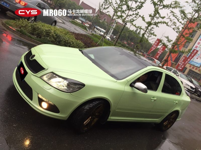 四川成都車衣裳斯柯達(dá)明銳馬卡龍蝴蝶綠車身改色貼膜