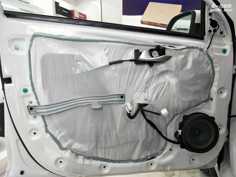 西寧汽車音響改裝觀致三改以色列摩雷汽車音響