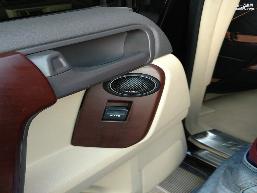 好車好音樂好品味/豐田普拉多音響改裝—音響玩家全國連鎖昆明樂升店