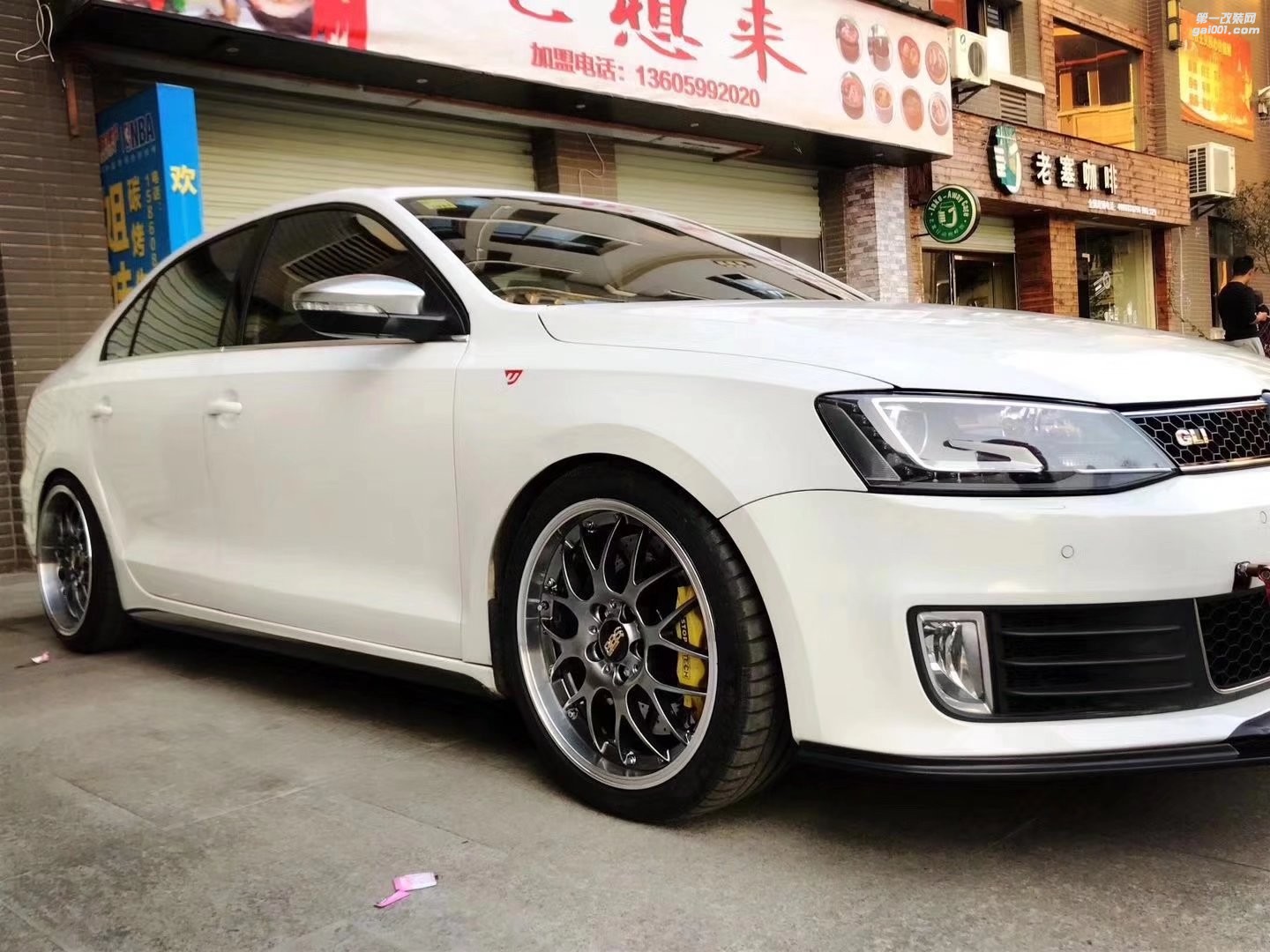 感謝福建朋友傳來(lái)效果圖：BBS RSGT 18寸 ????