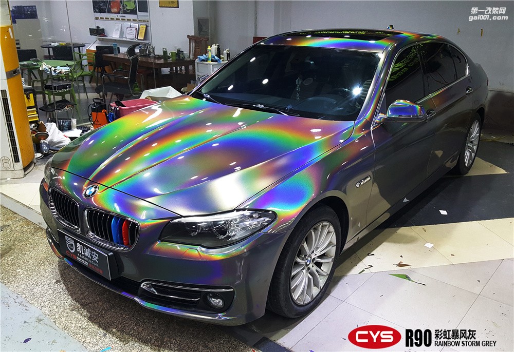鄭州汽車改色寶馬彩虹暴風(fēng)灰貼膜效果圖-凱誠(chéng)安