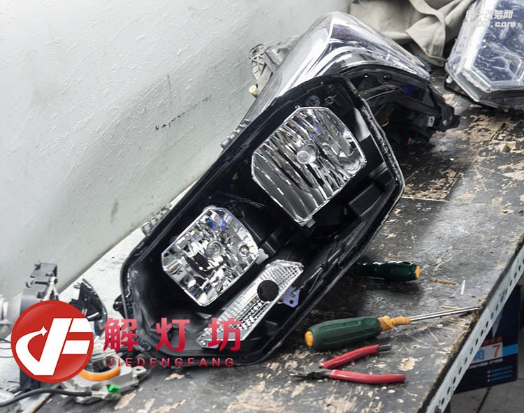 北京寶來(lái)改燈店【解燈坊】寶來(lái)17款升級(jí)海拉5透鏡 U型日行燈套件