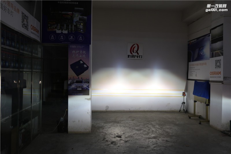 貴陽吉利博越車燈改裝海拉五雙光透鏡，漢雷氙氣燈，貴陽黔鷹車燈改裝案例