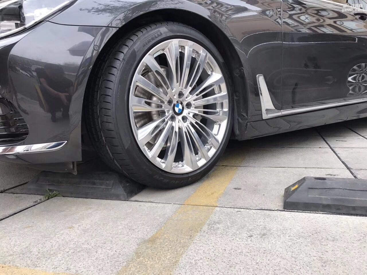 寶馬新740 750 730升級(jí)20寸鍛造輪轂輪胎