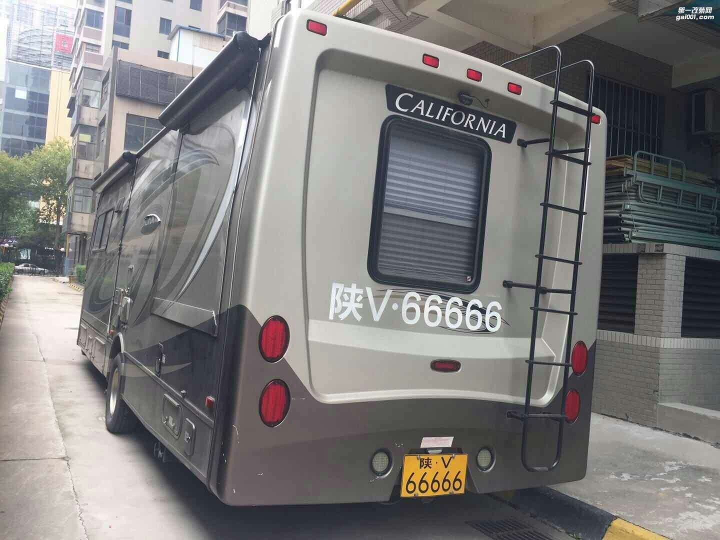 福特大房車--E450