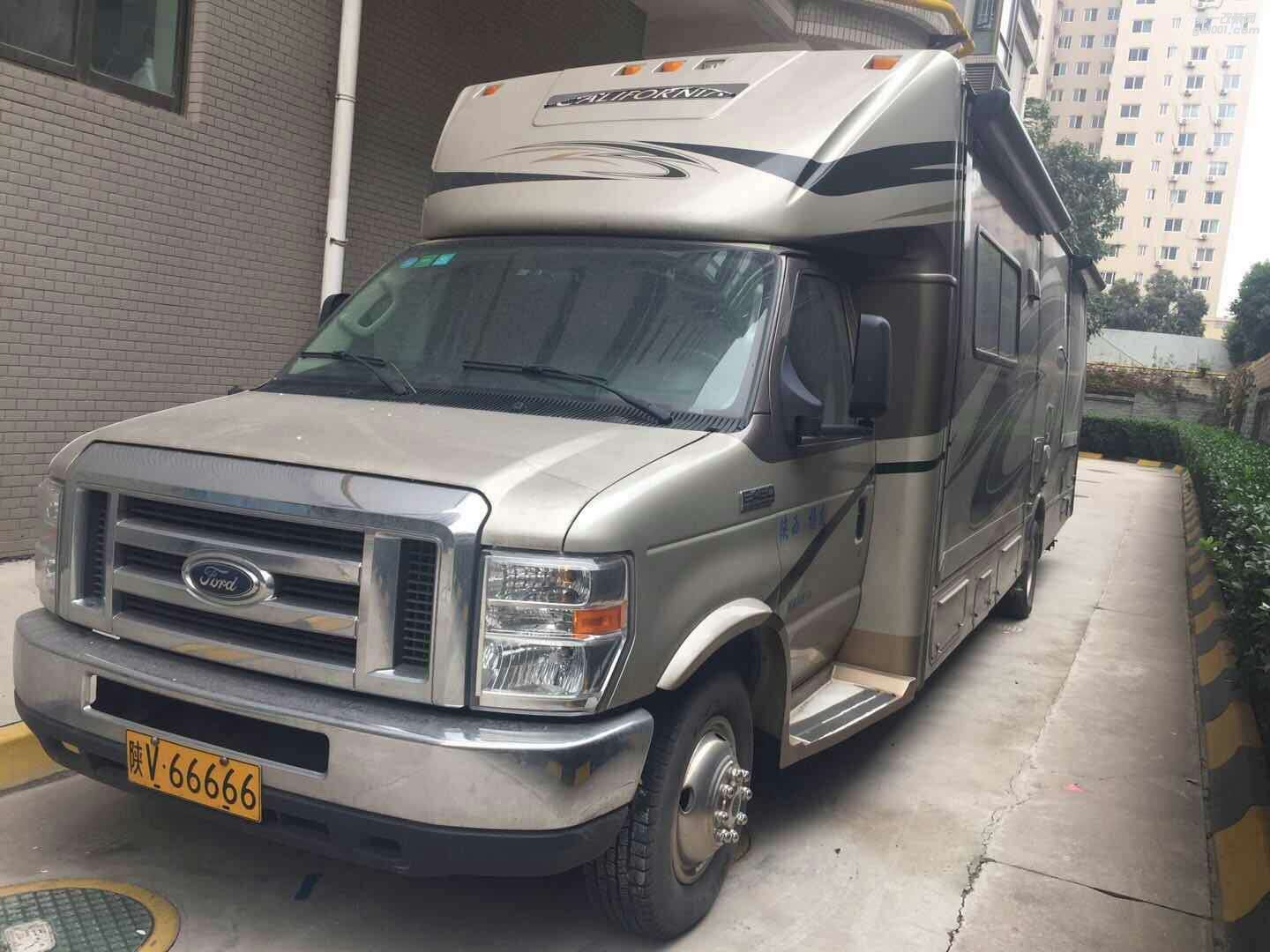福特大房車--E450