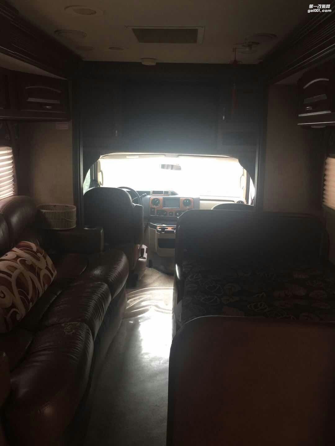 福特大房車--E450