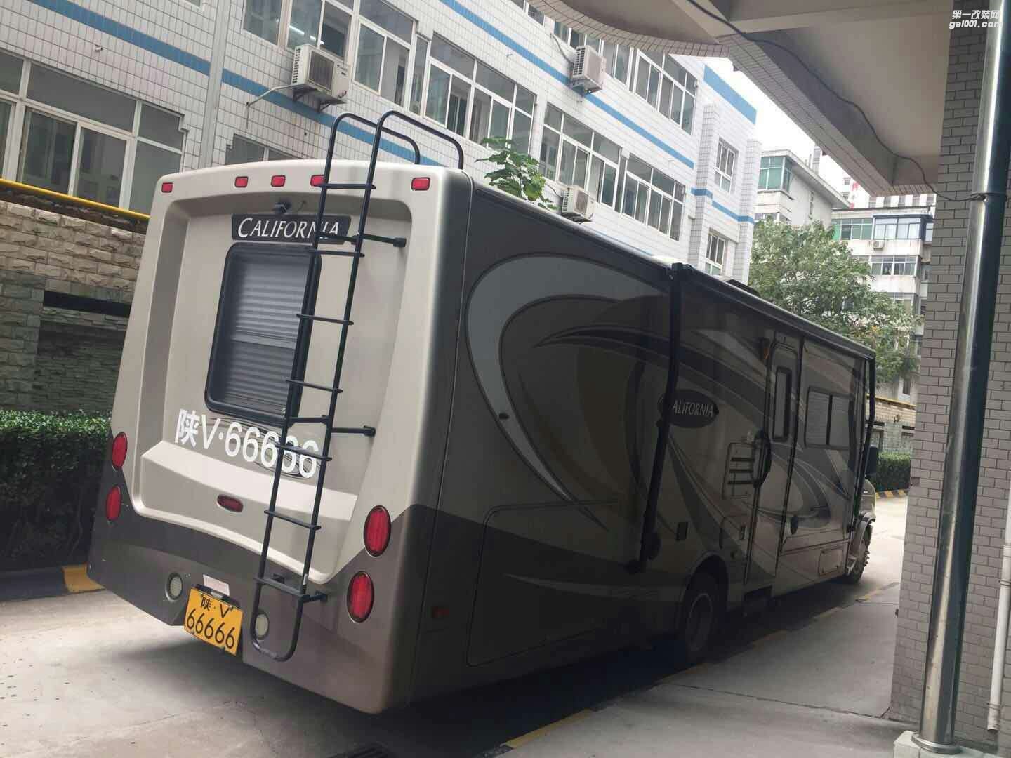 福特大房車--E450