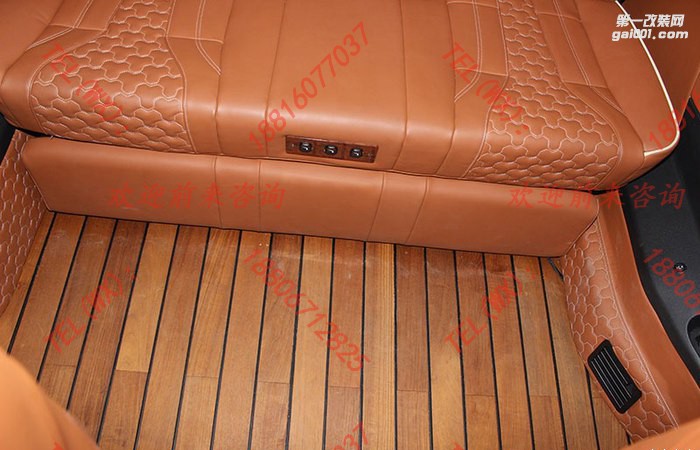 奔馳V260內(nèi)飾豪華改裝