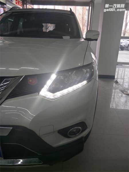 西寧汽車大燈改裝尼桑奇駿汽車燈光升級|精藝精車燈改裝案例