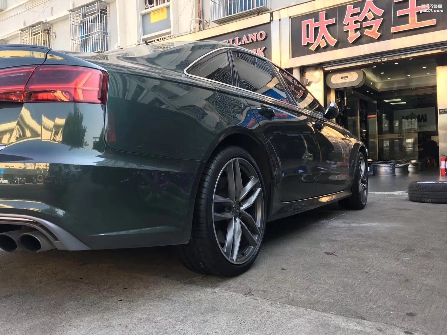 奧迪，換 原裝 20寸 完工！