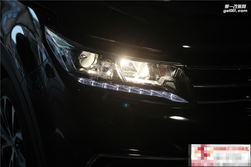 景逸X5改透鏡，廣西專業(yè)車燈升級(jí)改裝，最專業(yè)的車燈升級(jí)店，振翔車燈