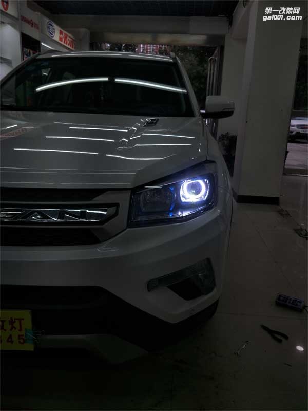 西寧汽車大燈改裝長安CS75汽車燈光升級|精藝精車燈改裝案例