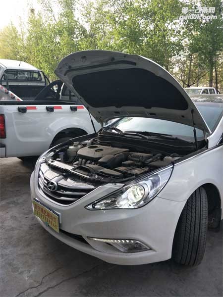 西寧汽車大燈改裝，現(xiàn)代瑞納改裝車燈+海拉5透鏡
