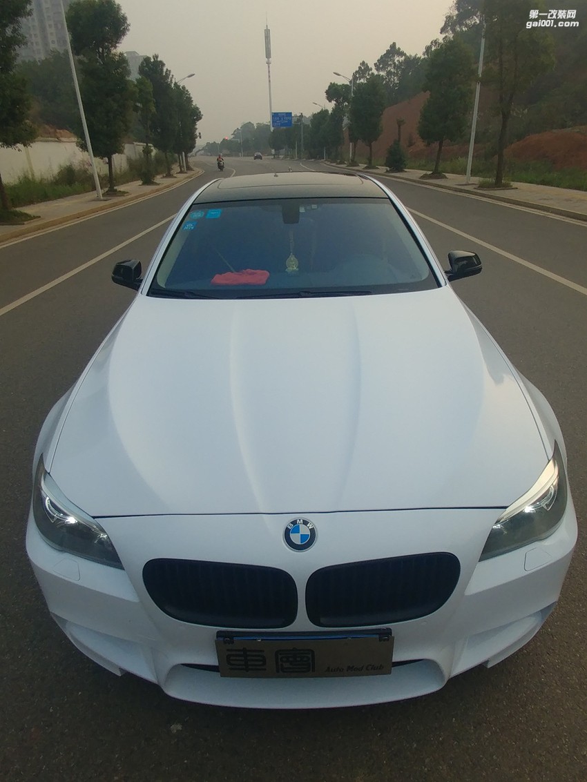 寶馬5系升級(jí)AN M5包圍+改色