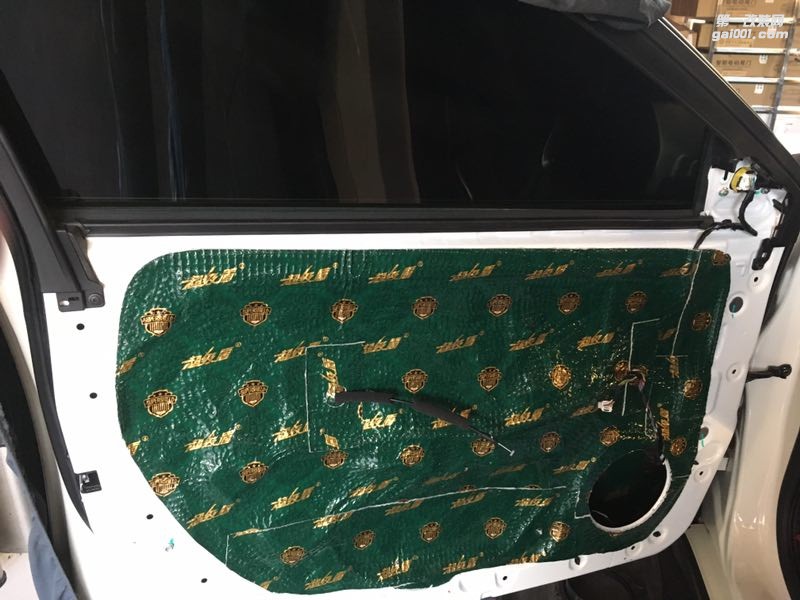 汕頭市星悅汽車音響改裝吉利博瑞汽車音響升級意大利赫茲ESKF165美國CDT功放備胎低音炮4門隔音