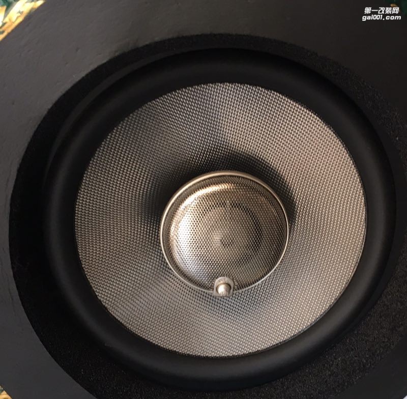 汕頭市星悅汽車音響改裝吉利博瑞汽車音響升級意大利赫茲ESKF165美國CDT功放備胎低音炮4門隔音