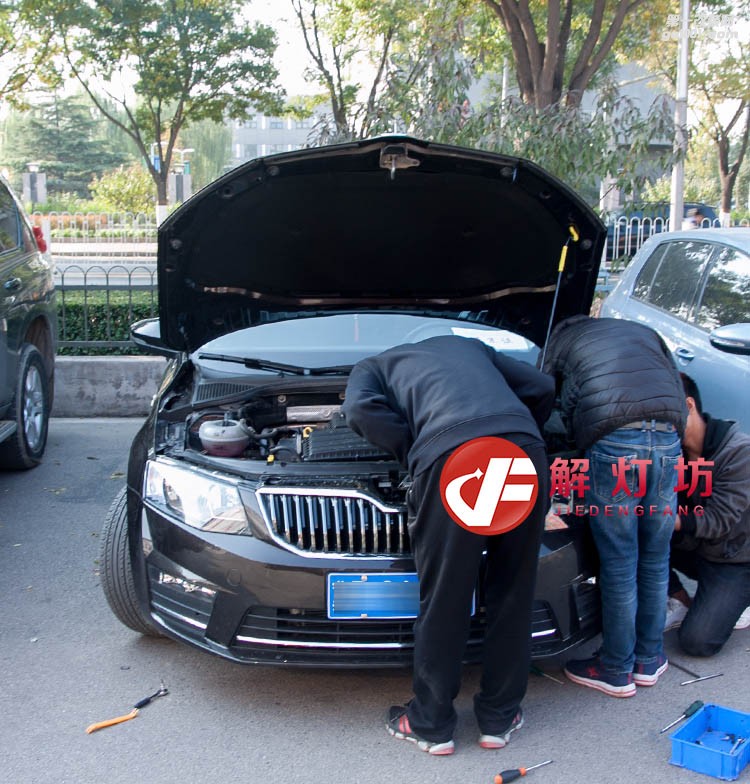 北京海拉5透鏡改燈店【解燈坊】明銳改進(jìn)口海拉5套裝案例