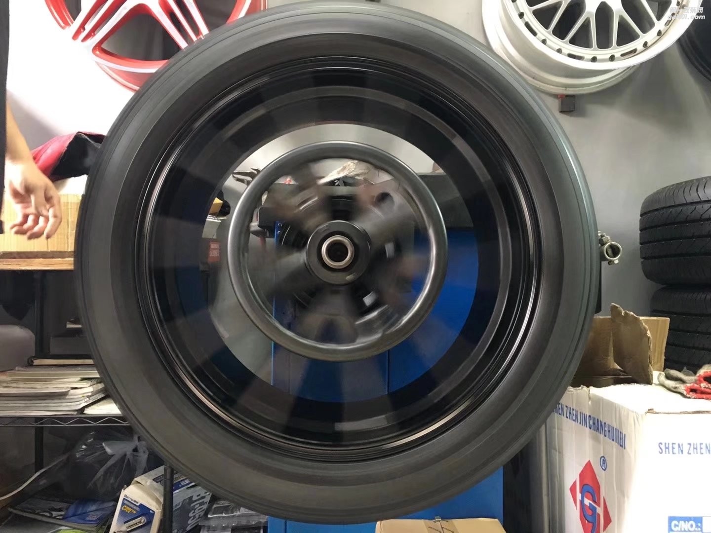 Macan ， 換 全新 RAYS G25 20寸 完工！