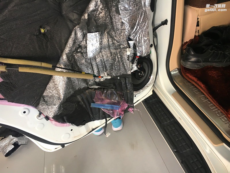 豐田酷路澤改裝汽車音響隔音降噪-唐山樂暢