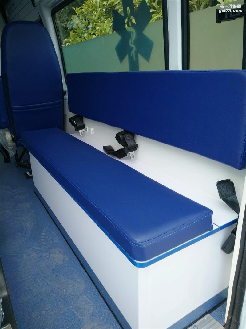特種車(chē)改裝--標(biāo)救護(hù)車(chē)改裝