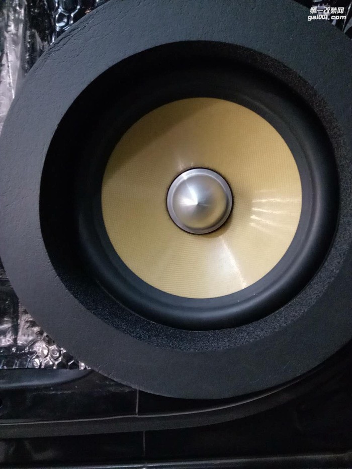 敢問全世界平均每天有多少臺車在做音響隔音改裝？先感受汕頭車韻本田CRV音響高品味制作程序
