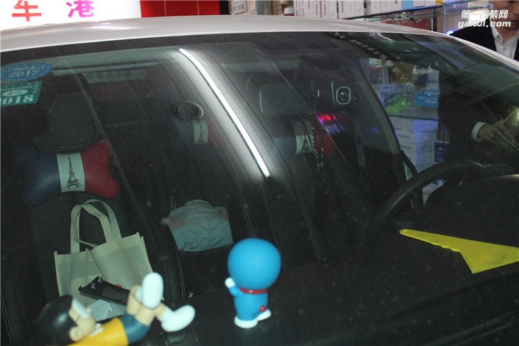 貴陽行車記錄儀標致408隱藏式行車記錄儀案例