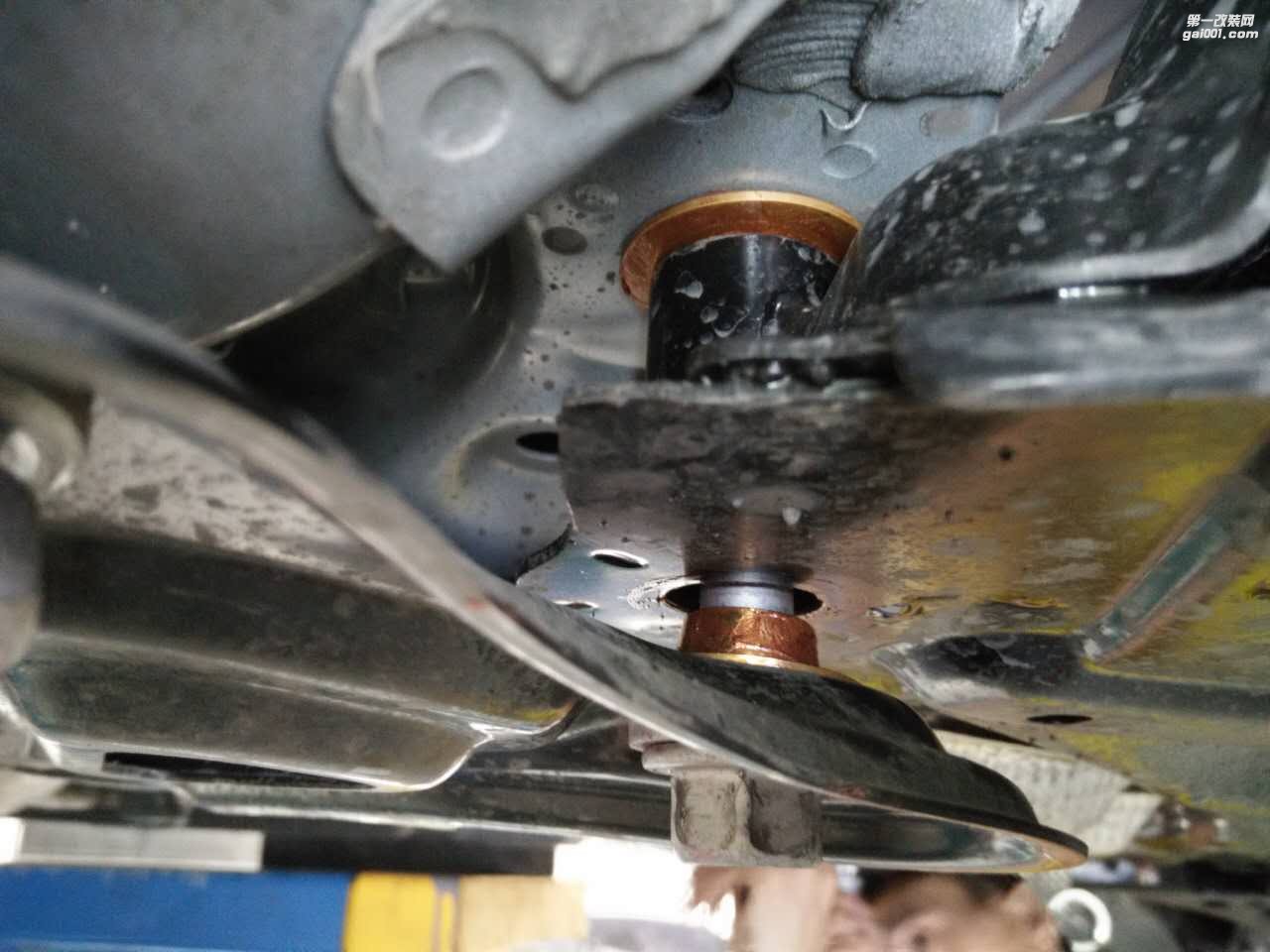 日產(chǎn)騏達(dá)改裝底盤操控瑞森副車架杯士