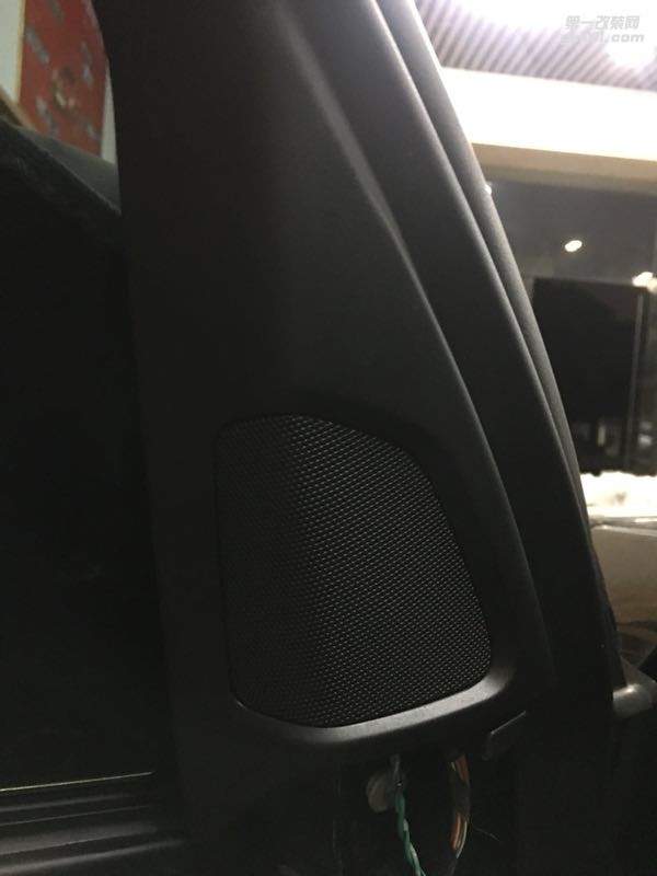 汕頭星悅汽車音響改裝豪車也瘋狂聽覺盛宴汕頭寶馬汽車音響改裝專業(yè)戶寶馬X5改裝音響美國CDT西迪聲寶馬喇叭