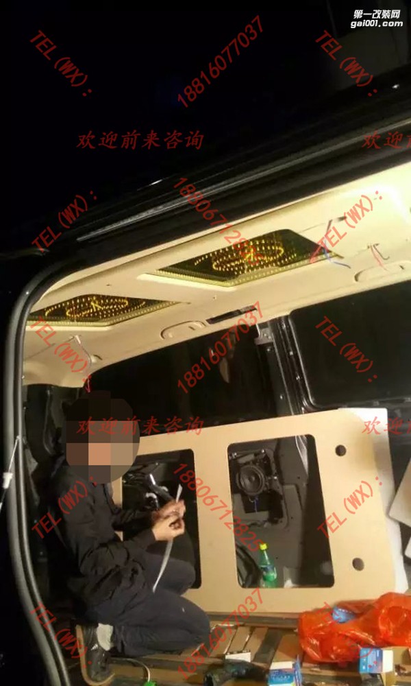 奔馳唯雅諾商務(wù)車改裝