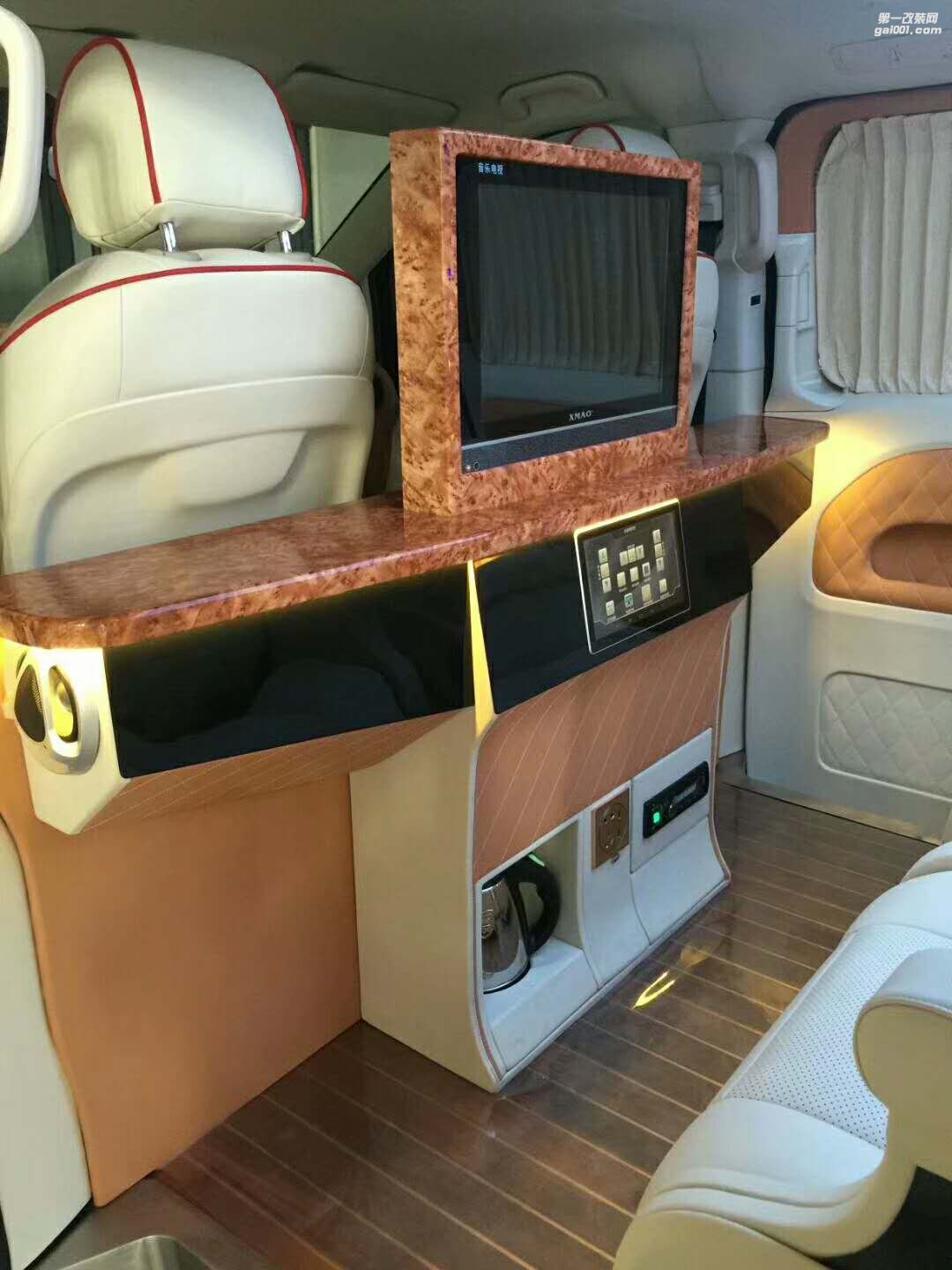 奔馳新威霆航空座椅九宮格頂燈