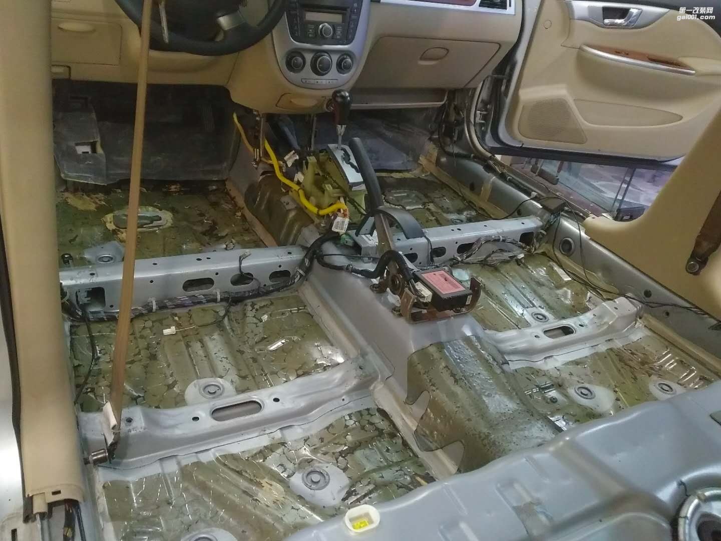 汕頭潮南別克汽車音響隔音大白鯊環(huán)保健康隔音凱越檢測(cè)清除臭味 汕頭車韻