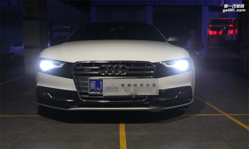 柳州最專業(yè)的改燈店，車燈升級改裝，奧迪S5改雙光透鏡