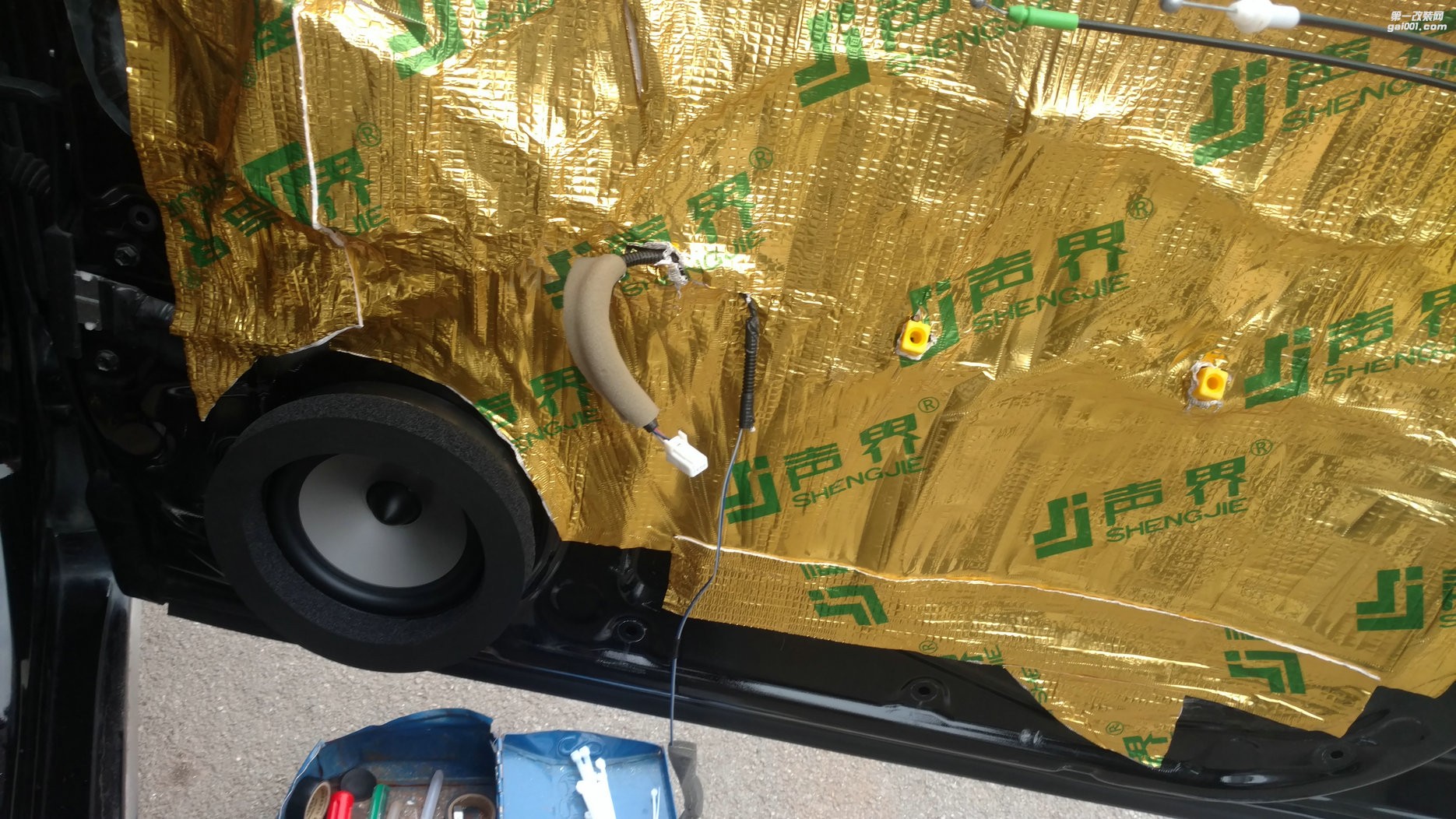 豐田皇冠音響改裝升級(jí) 美國(guó)斯道姆-音響玩家全國(guó)連鎖昆明樂(lè)升店