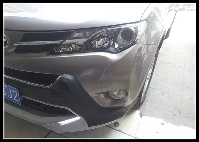 RAV4原車大燈改裝雙光透鏡氙氣燈LED大燈成都光彩車燈