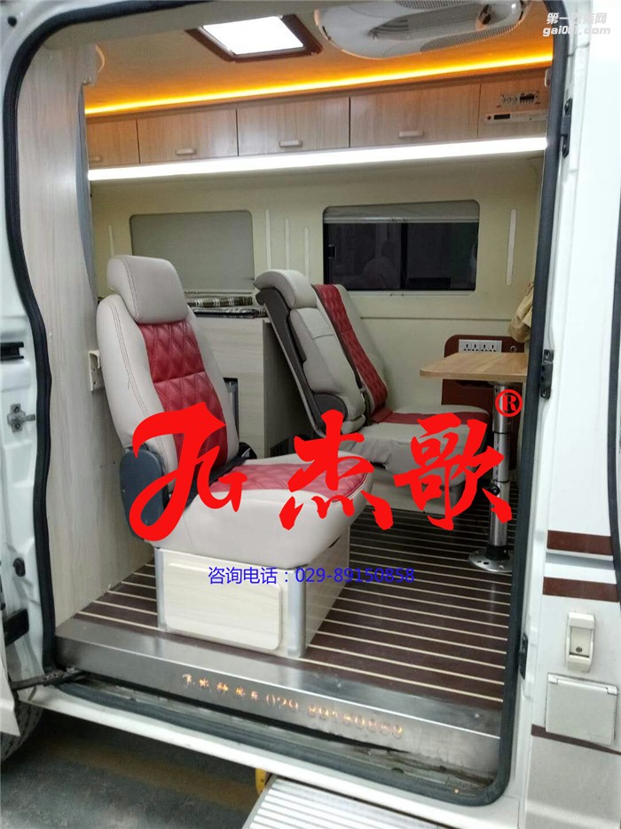 商務(wù)車、房車內(nèi)飾改裝、房車個性化定制改裝---東風(fēng)御風(fēng)短軸中頂房車改裝案例