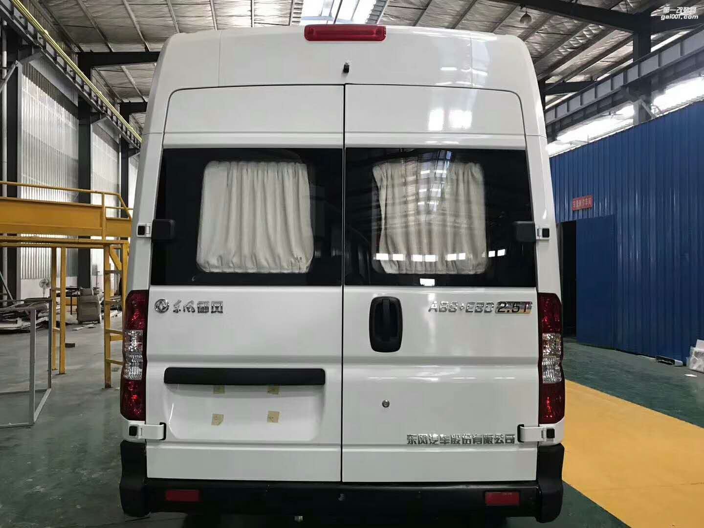 東風(fēng)御風(fēng)房車--洗澡車展示