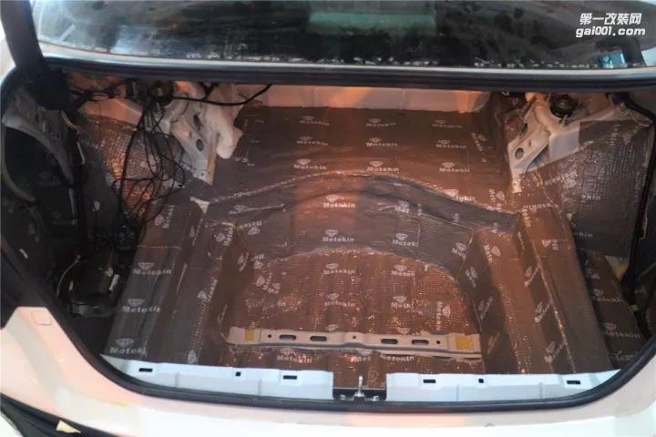 靜在途中，隨心暢駕。--清遠(yuǎn)至上汽車音響改裝雪佛蘭科魯茲全車美特靜隔音升級