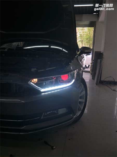 西寧汽車升級西寧大燈改裝，西寧大眾邁騰改大燈案例