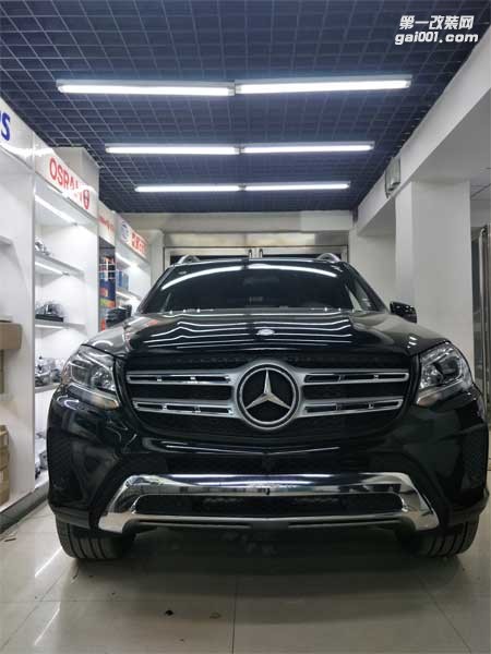 西寧汽車大燈改裝奔馳汽車燈光升級|精藝精車燈改裝案例
