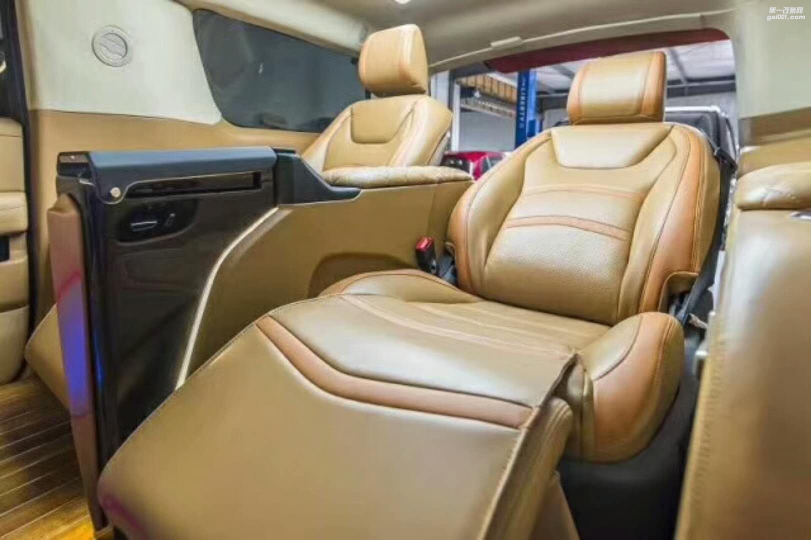 凱迪拉克航空座椅--西安漢楓商務(wù)房車改裝