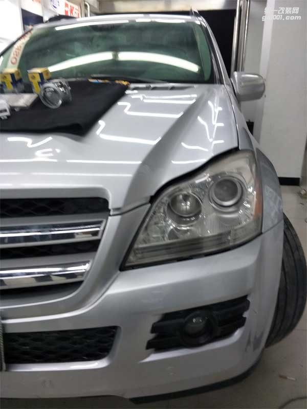 西寧汽車大燈改裝奔馳汽車燈光升級|精藝精車燈改裝案例