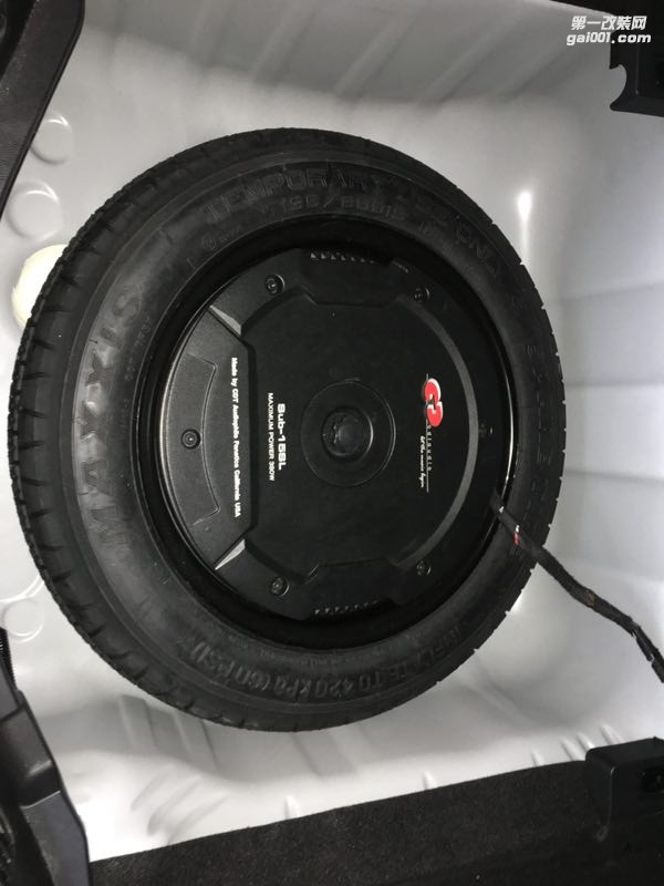 不一樣的追求本田飛度改裝意大利赫茲喇叭美國(guó)CDT備胎伊蔓PP42DSP汕頭市星悅汽車音響