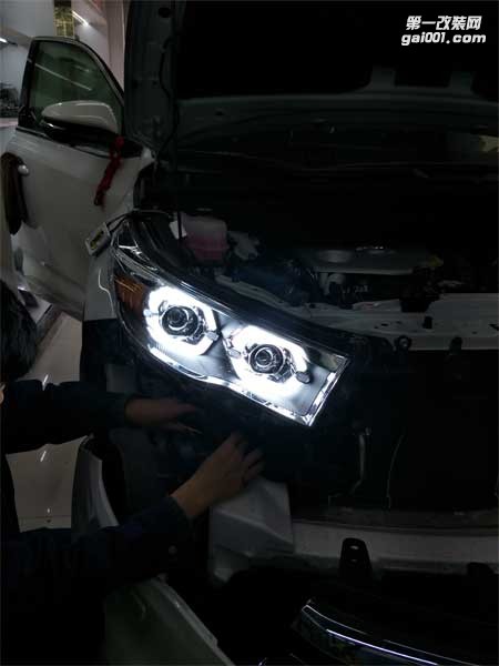 西宁汽车大灯改装，丰田汉兰达改装车灯+海拉5透镜