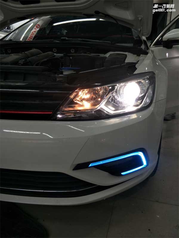 西寧汽車大燈改裝，大眾凌渡改裝車燈+海拉5透鏡