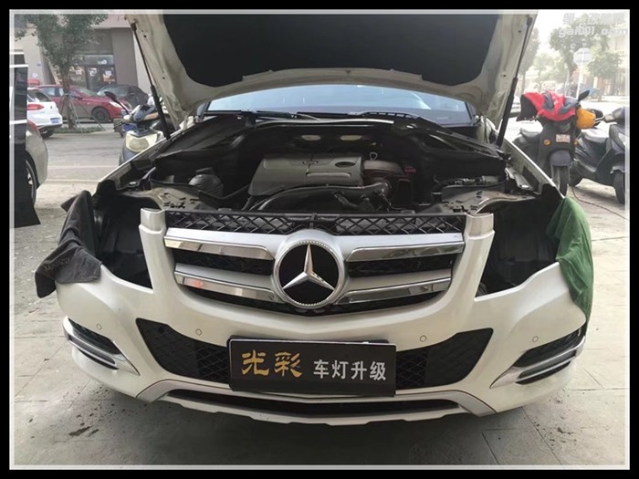 奔馳GLK260改裝德國原裝進(jìn)口海拉五雙光透鏡LED大燈成都光彩車燈