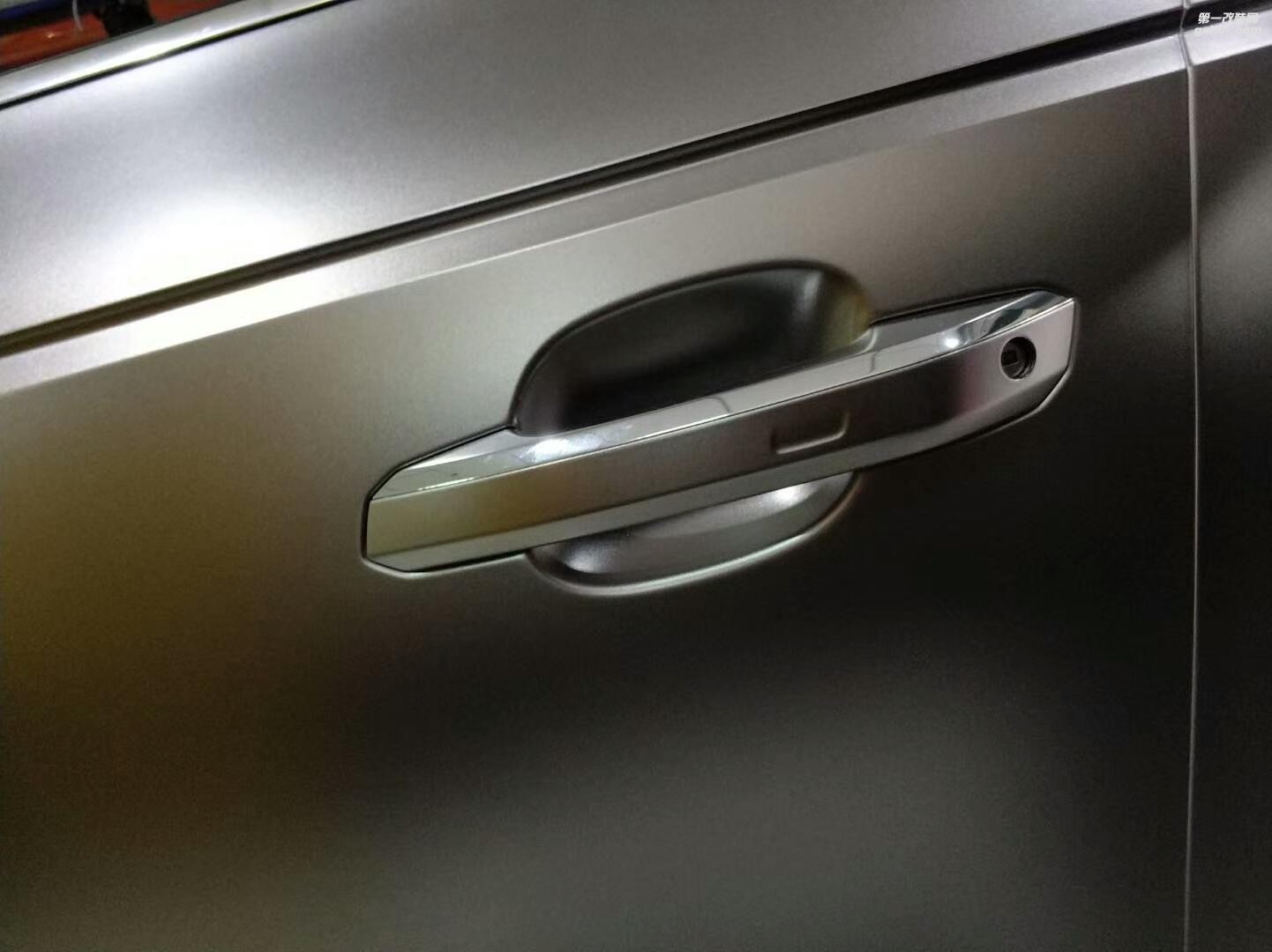 昆山新奧迪A4全車電光灰