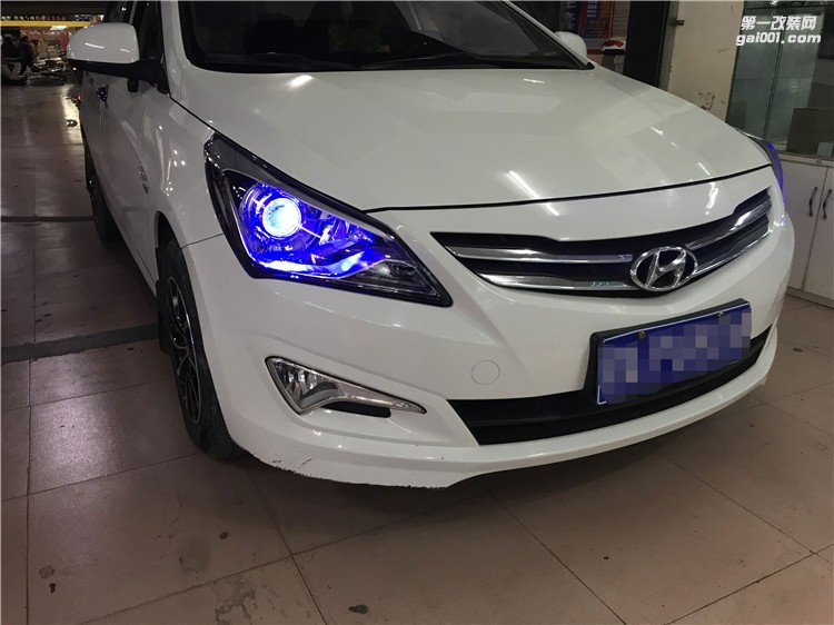 貴陽(yáng)專(zhuān)業(yè)改裝現(xiàn)代汽車(chē)改裝大燈改裝透鏡氙氣燈藍(lán)色惡魔眼