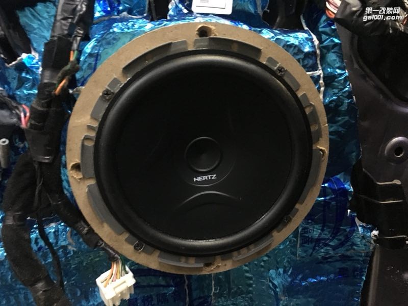 汕頭市星悅汽車音響現(xiàn)代索納塔八升級星悅4門隔音改裝意大利赫茲ESKF165喇叭德國伊蔓PP42DSP唱響音樂之旅