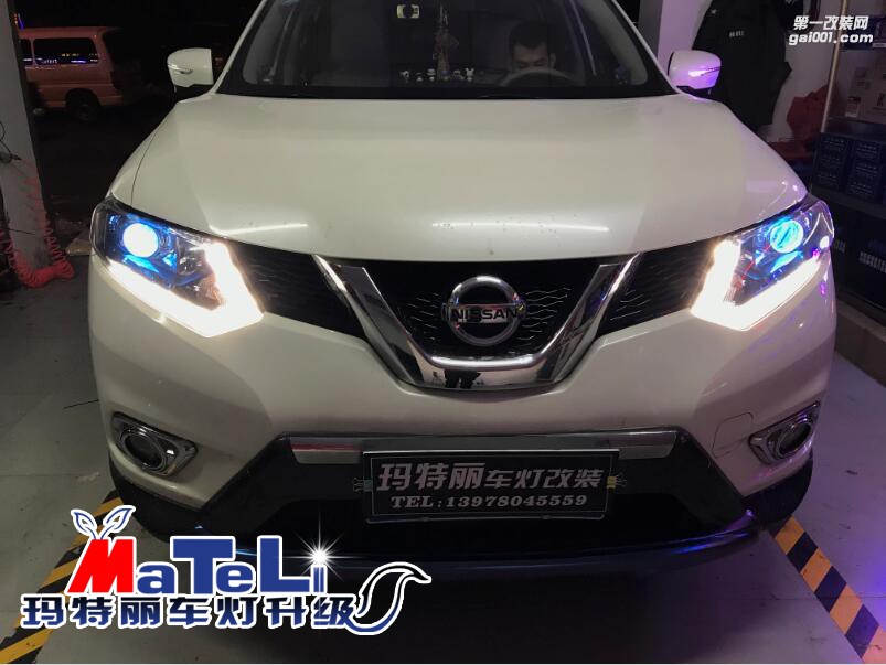 日產(chǎn)奇駿升級NTTK雙光透鏡